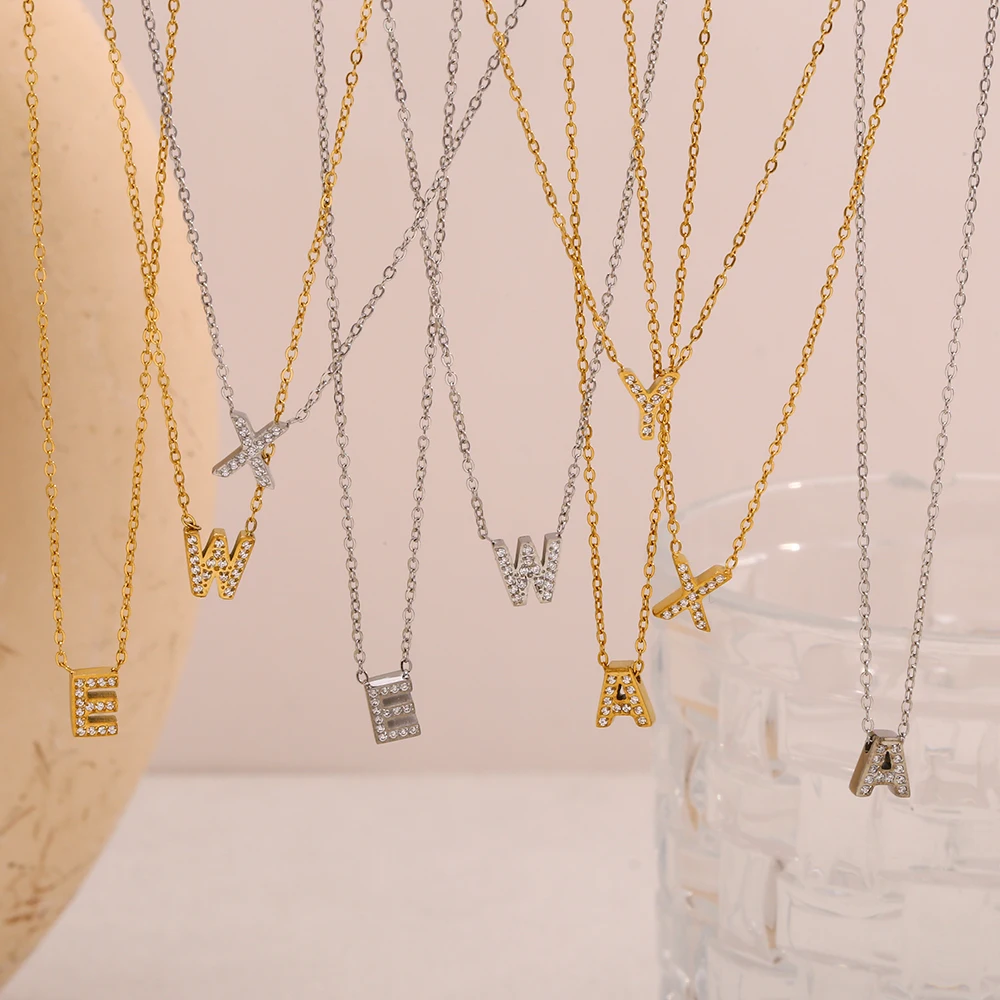 E.B.belle Shiny Mini Rhineston - Initial Letter Necklace 18K Gold 评论和价格