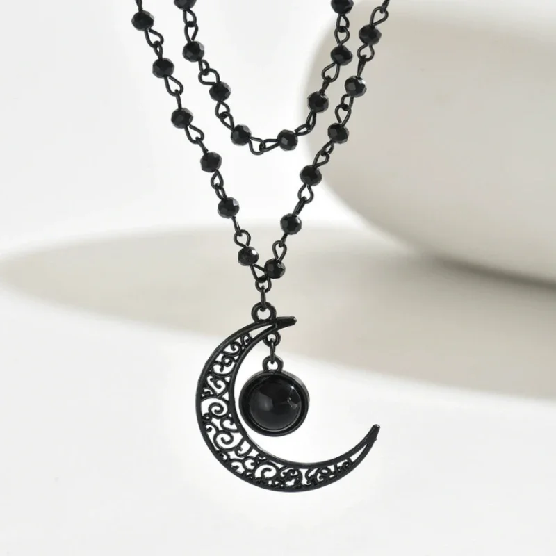 Gothic Layered Crescent Moon P - Layered Pendant Necklace Aesthetic 评论和价格